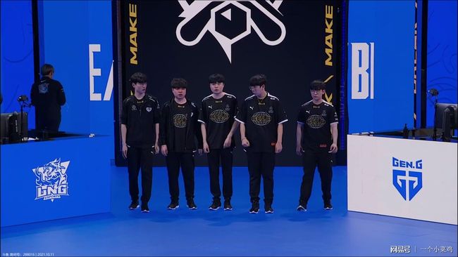 一个小小的 一个小小的