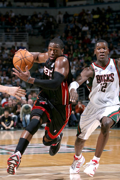 的防线更让 的防线更让