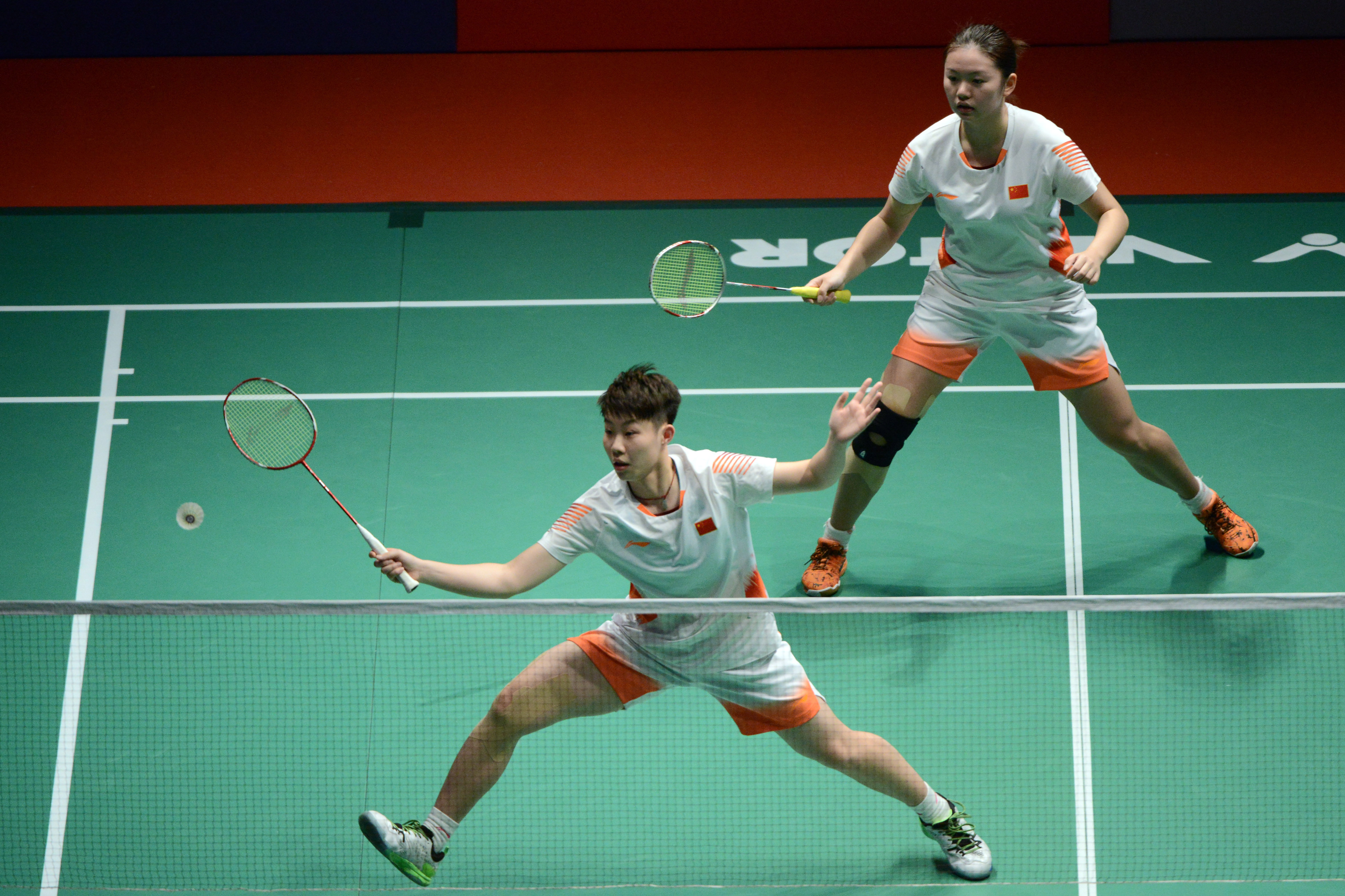 她思考未来 她思考未来