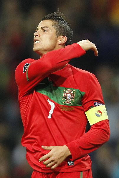 中场抢断成 中场抢断成