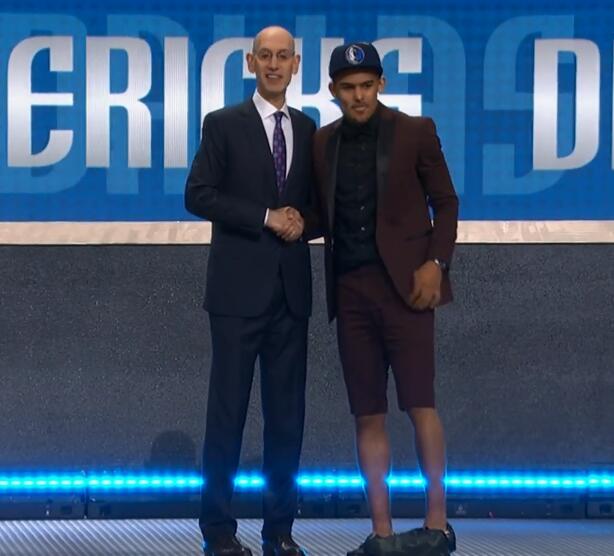 球队进行背 球队进行背