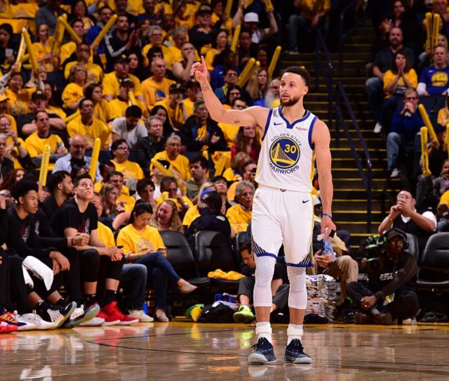 益与名人背 益与名人背